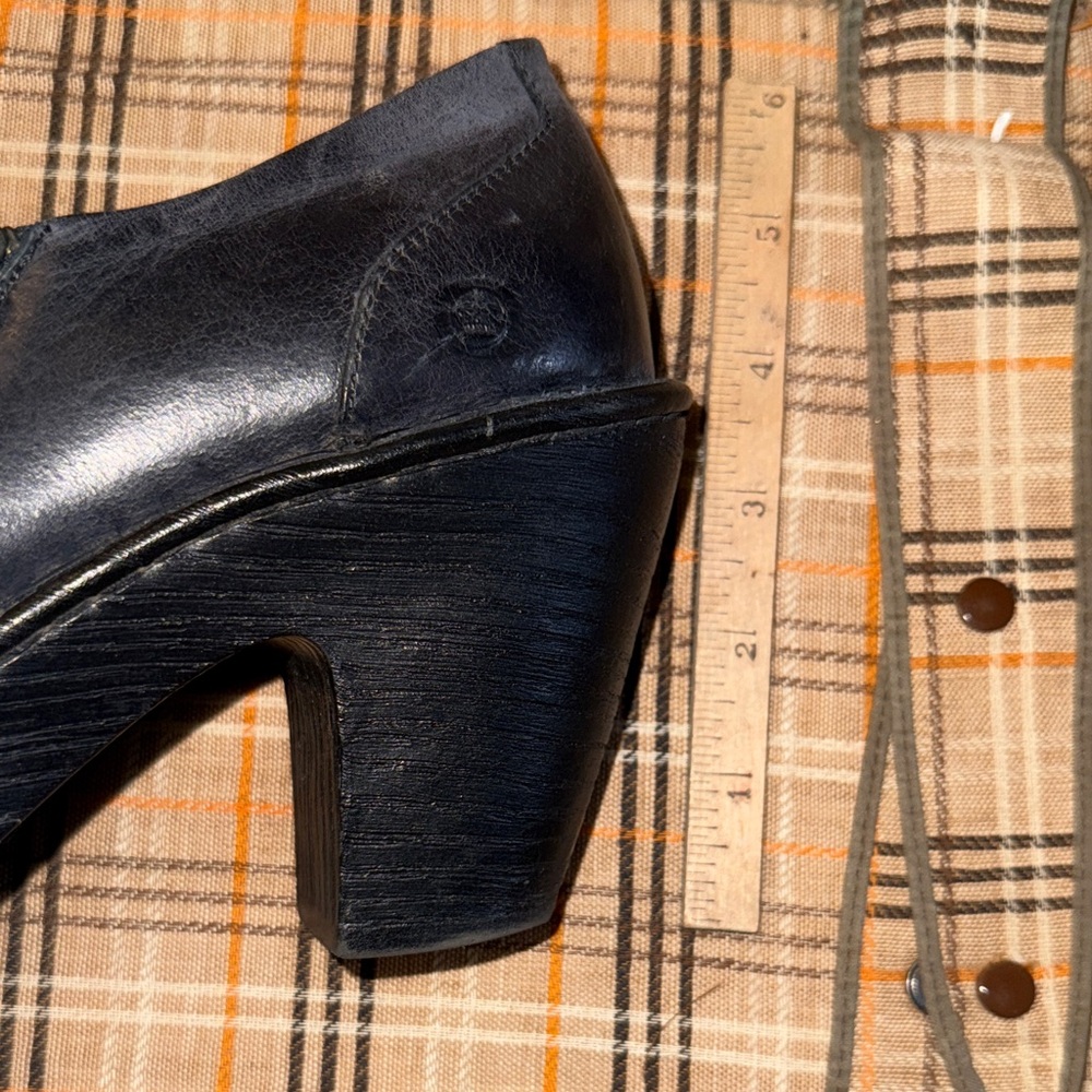 Born Black Leather Shoes - Picture 5 of 8